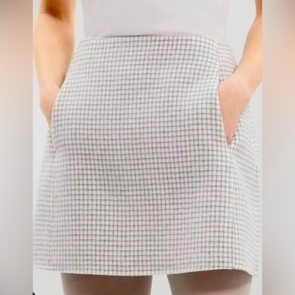 *NWOT* Theory Ivory Checked Wool Mini-Skirt - Picture 1 of 6